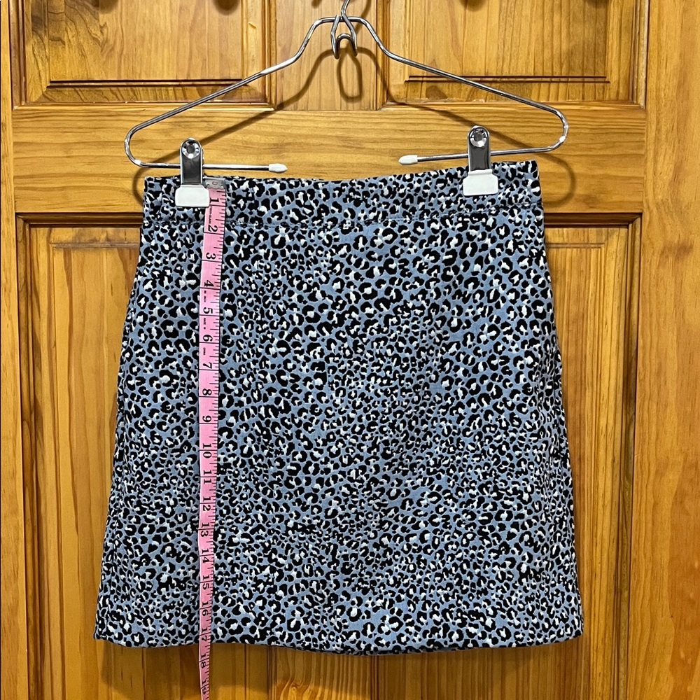 LOFT Stylish Leopard Print Skirt 4P